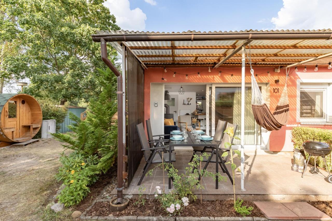 Am Grimnitzsee Gemutliches Tiny House Bungalow Mit Sauna Und Kamin Joachimsthal Eksteriør bilde