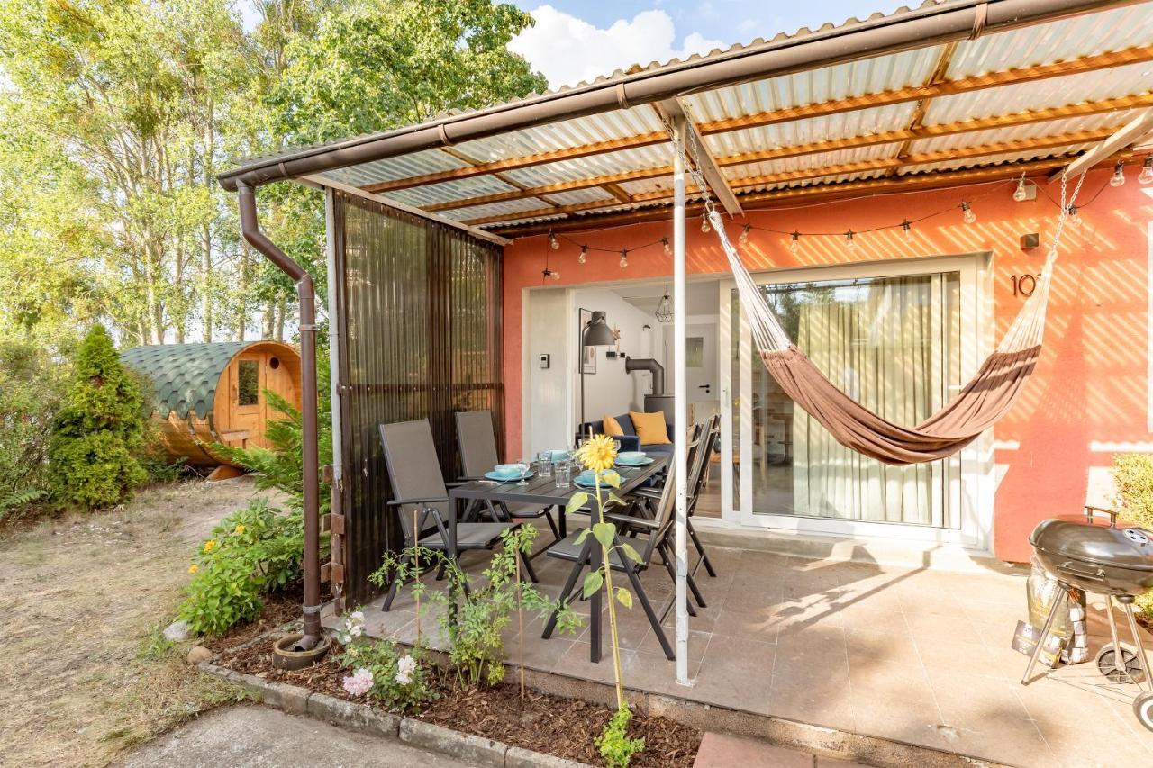 Am Grimnitzsee Gemutliches Tiny House Bungalow Mit Sauna Und Kamin Joachimsthal Eksteriør bilde